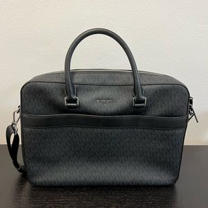 Michael Kors Mens Black Logo Messenger Bag